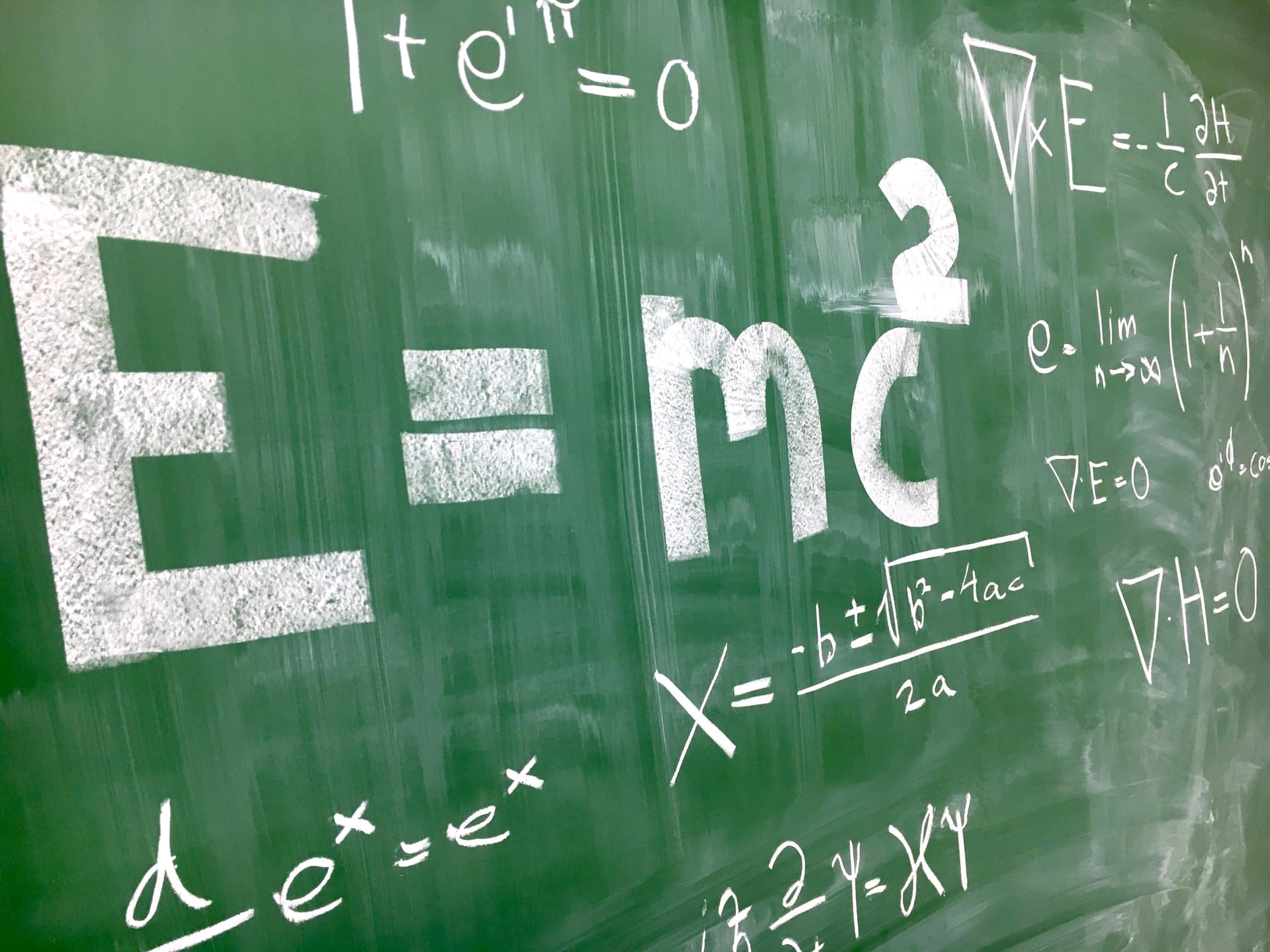 Imagen de El Gran Hito: De Qubits Físicos a Qubits Lógicos